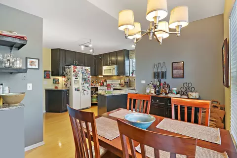 744 Gloster Ct, Gurnee, IL 60031 photo 8