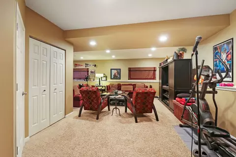 744 Gloster Ct, Gurnee, IL 60031 photo 20