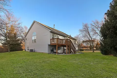 744 Gloster Ct, Gurnee, IL 60031 photo 26