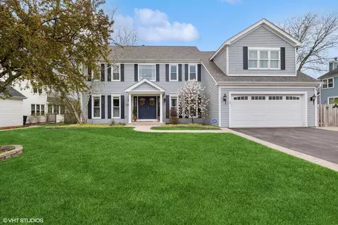 521 Salceda Dr, Mundelein, IL 60060