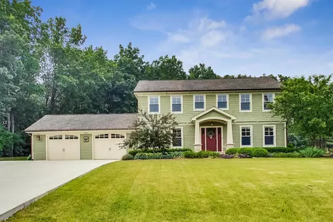 1831 Lexington Rd, Libertyville, IL 60048