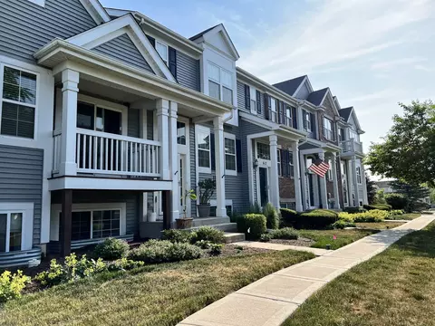 612 Richard Brown Blvd, Volo, IL 60073