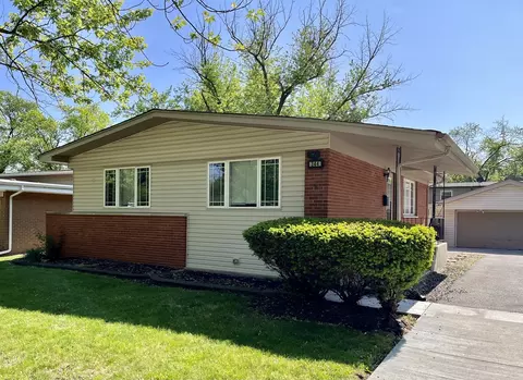 344 W Arquilla Dr, Glenwood, IL 60425