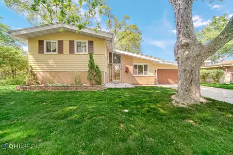 4 Warwick Ct, Park Forest, IL 60466