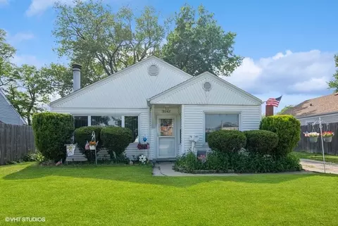 9242 S 48th Ct, Oak Lawn, IL 60453