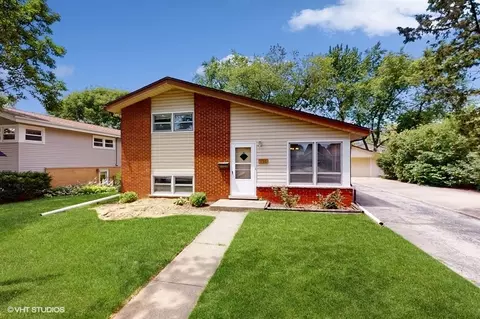 416 N Stratford Rd, Arlington Heights, IL 60004