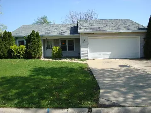1053 Crestwood Ln, Bolingbrook, IL 60440