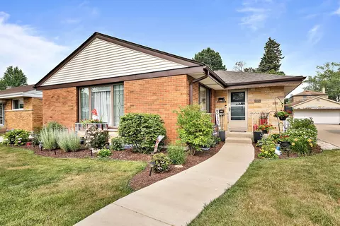 2325 Mayfair Ave, Westchester, IL 60154