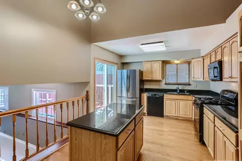 453 Campus Dr, Elgin, IL 60120 photo 6