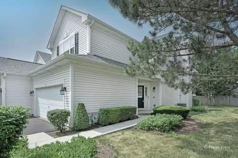 173 Northlight Passe, Lake In The Hills, IL 60156
