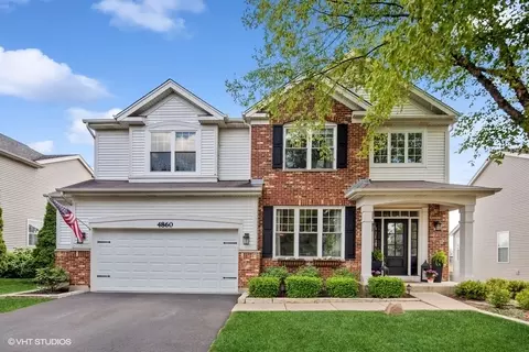 4860 Highwood Ln, Lake In The Hills, IL 60156