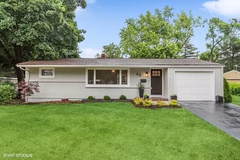 65 Victor Pkwy, Crystal Lake, IL 60014