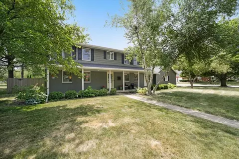 1103 Wilshire Ct, Champaign, IL 61821