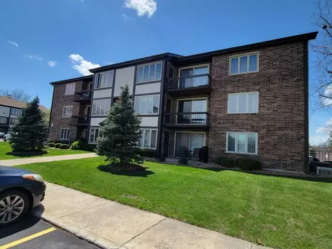 5024 Circle Ct #1004, Crestwood, IL 60445
