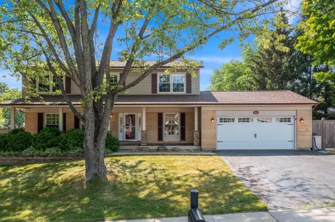 33550 N Ivy Ln, Grayslake, IL 60030