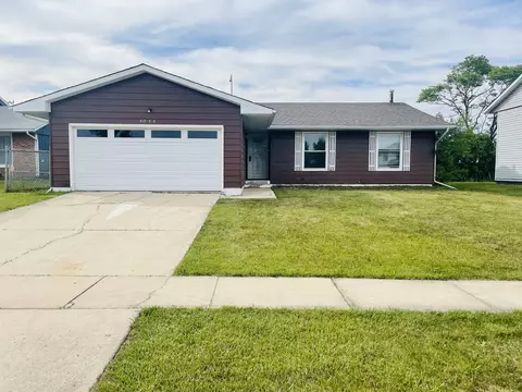 4044 Indian Hill Dr, Country Club Hills, IL 60478