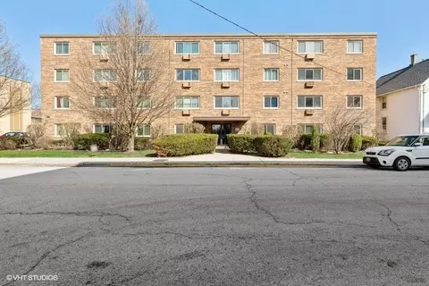 477 Graceland Ave #2A, Des Plaines, IL 60016