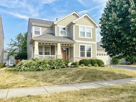 241 Pawtucket Ave, Elgin, IL 60124