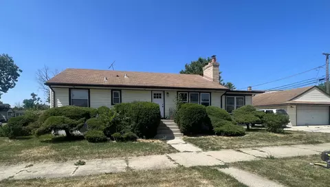 525 Gordon Ave, Calumet City, IL 60409