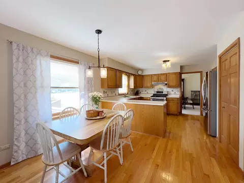 2153 Niagara Ct, Elgin, IL 60123 photo 9