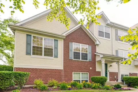 1563 W Turtle Creek Ln, Round Lake, IL 60073