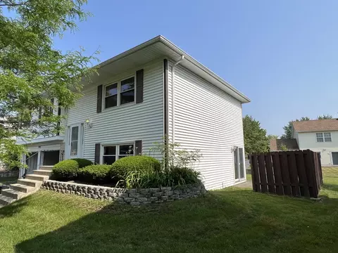 4506 Harbor Cir, Hoffman Estates, IL 60192