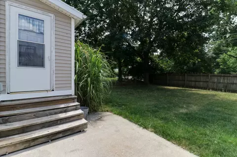 807 E Monroe St, Bloomington, IL 61701 photo 24