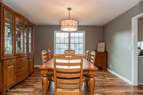 565 Boardman Cir, Bolingbrook, IL 60440 photo 7
