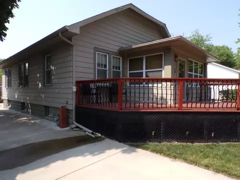 725 E Benton St, Morris, IL 60450 photo 2