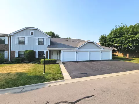 1326 7 Pines Rd #D1, Schaumburg, IL 60193
