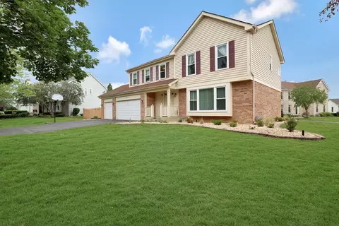 437 Woodcroft Ct, Schaumburg, IL 60173