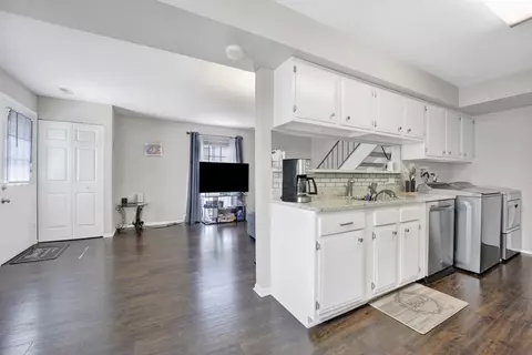 1123 Bunker Hill Ct #E, Wheaton, IL 60189 photo 6