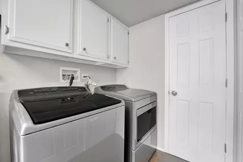 1123 Bunker Hill Ct #E, Wheaton, IL 60189 photo 13
