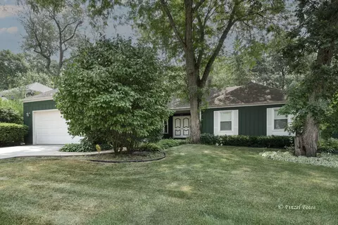 2295 Tara Dr, Elgin, IL 60123