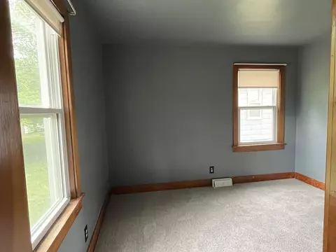 453 E Walnut St, Oglesby, IL 61348 photo 7