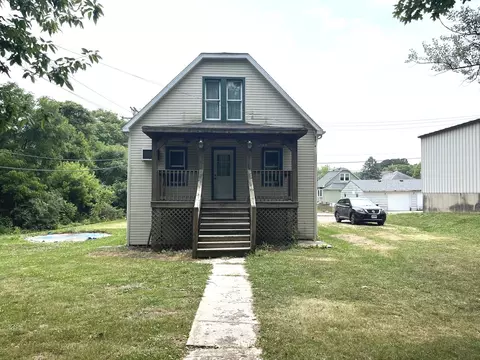 453 E Walnut St, Oglesby, IL 61348
