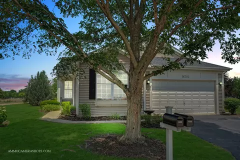 16302 Windsor Lake Ct, Crest Hill, IL 60403