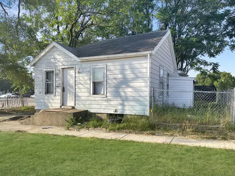 652 W Merchant St, Kankakee, IL 60901 photo 2