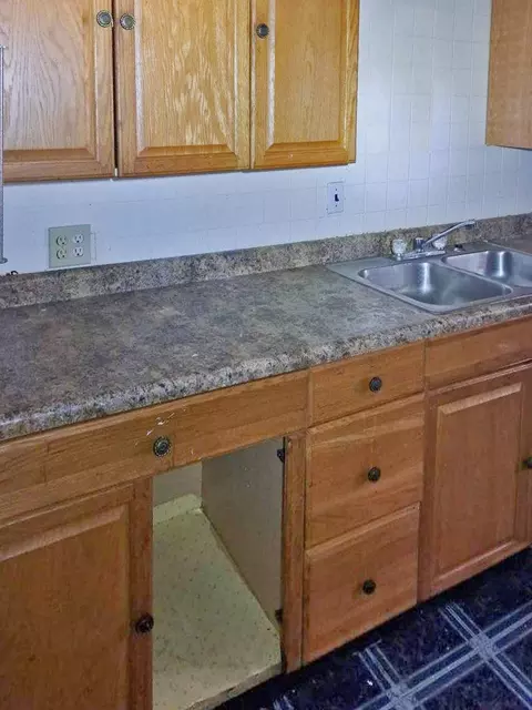652 W Merchant St, Kankakee, IL 60901 photo 6