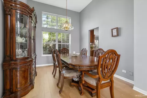 1354 Nightingale Ln, Bartlett, IL 60103 photo 7