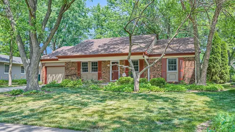 740 Twisted Oak Ln, Buffalo Grove, IL 60089