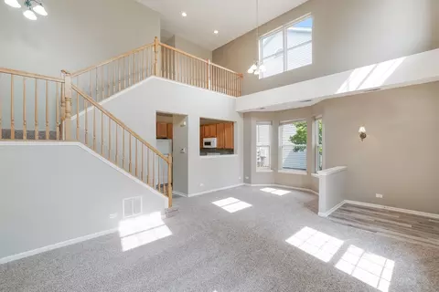2454 Georgetown Cir, Aurora, IL 60503 photo 2