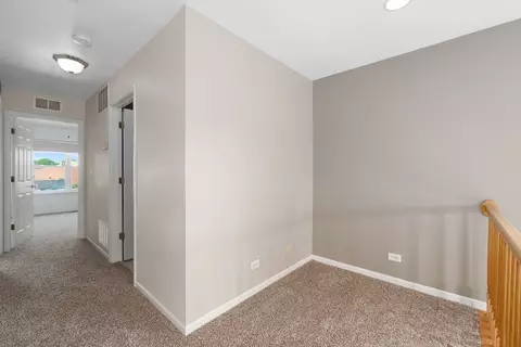 2454 Georgetown Cir, Aurora, IL 60503 photo 9
