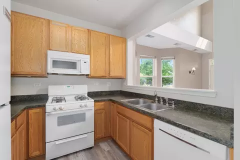 2454 Georgetown Cir, Aurora, IL 60503 photo 6