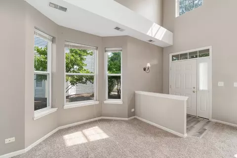 2454 Georgetown Cir, Aurora, IL 60503 photo 3