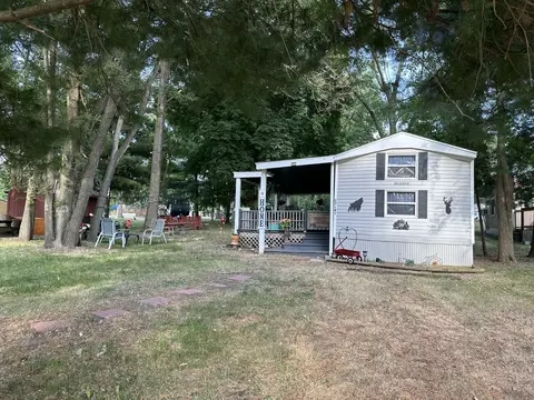 23-100101 Woodhaven Lks, Sublette, IL 61367