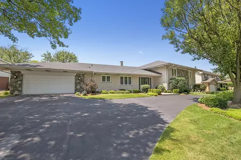 149 Carriage Way Dr, Burr Ridge, IL 60527