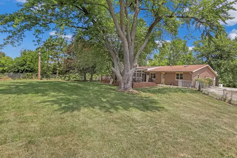 2244 Wagon Trail Rd, White Heath, IL 61884 photo 31