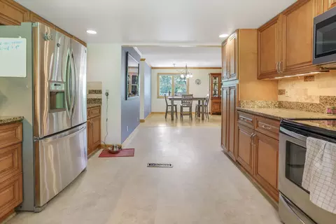 2244 Wagon Trail Rd, White Heath, IL 61884 photo 9