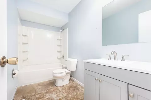 10 N790 Maple St, Elgin, IL 60123 photo 4